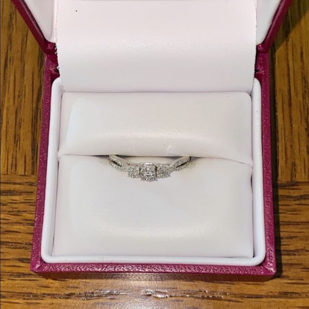 Diamond ring